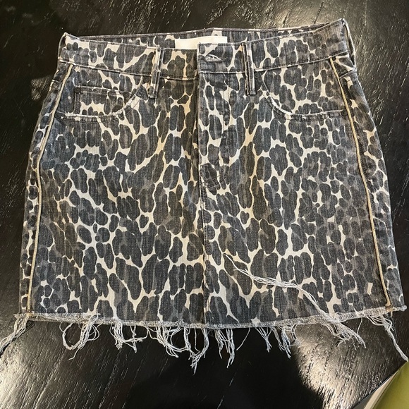 MOTHER The Vagabond Mini Fray in Leopard - Picture 2 of 4